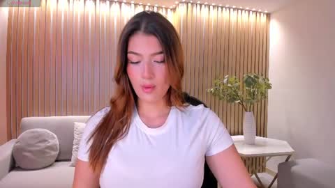 Bella online show from August 5, 4:08 am