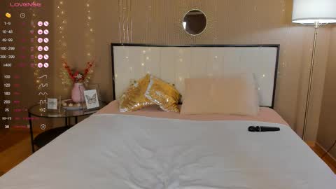 Bella online show from November 13, 1:04 am