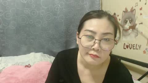 Snapshot of bellbabe chatting on January 25, 8:21 am Bella online show from January 25, 8:21 am