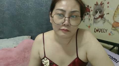 Snapshot of bellbabe chatting on March 3, 1:07 am Bella online show from March 3, 1:07 am