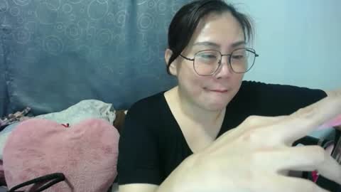 Bella online show from February 15, 2:38 pm