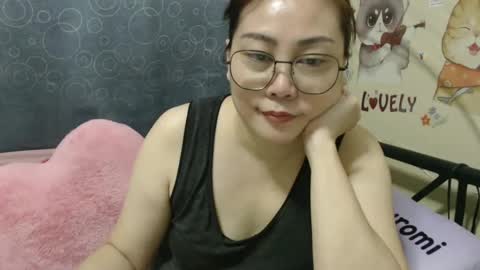 Snapshot of bellbabe chatting on February 21, 9:45 am Bella online show from February 21, 9:45 am