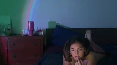 belle_snapps online show from February 2, 9:08 am