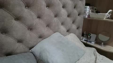 Amelia online show from September 14, 6:28 pm