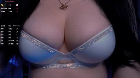 Snapshot of bellelovexx chatting on September 17, 10:19 pm Hello I am kind friendly and cute girl online show from September 17, 10:19 pm