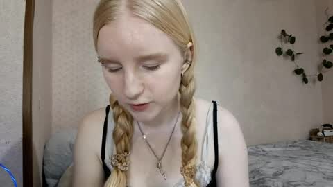 bellemellody online show from June 5, 8:09 am