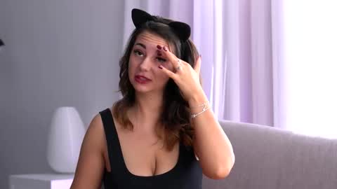 Belle online show from November 1, 9:24 am