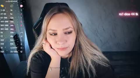 Your Annabelle Wolf  online show from July 28, 4:39 pm