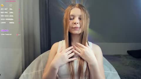 Snapshot of bellidream chatting on September 22, 6:17 pm Bella online show from September 22, 6:17 pm
