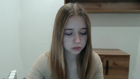 bellochka_ online show from December 16, 11:27 am