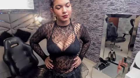 Belly online show from October 31, 7:51 pm