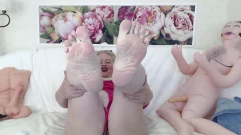 BerryShickX online show from April 5, 7:40 am