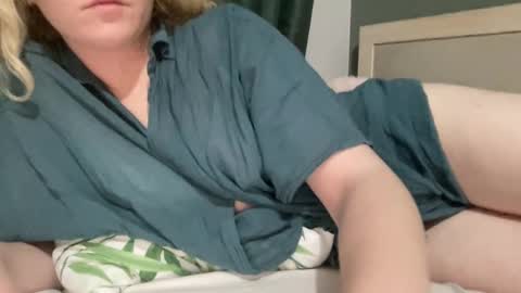 Bette online show from November 22, 11:18 pm