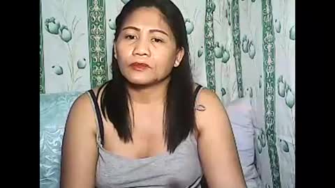 Snapshot of betty_83 chatting on January 9, 11:58 am betty_83 online show from January 9, 11:58 am