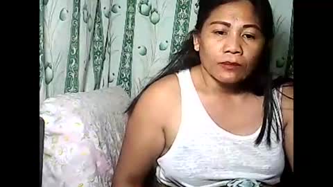 Snapshot of betty_83 chatting on March 2, 12:36 pm betty_83 online show from March 2, 12:36 pm