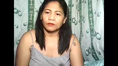 Snapshot of betty_83 chatting on January 10, 1:32 am betty_83 online show from January 10, 1:32 am
