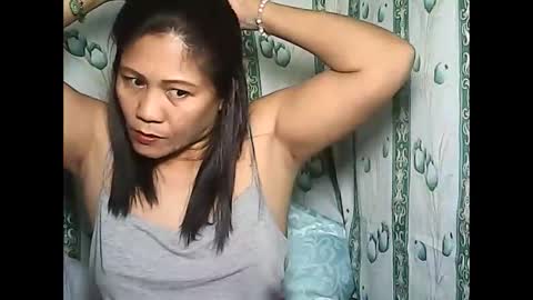 Snapshot of betty_83 chatting on January 8, 12:15 pm betty_83 online show from January 8, 12:15 pm