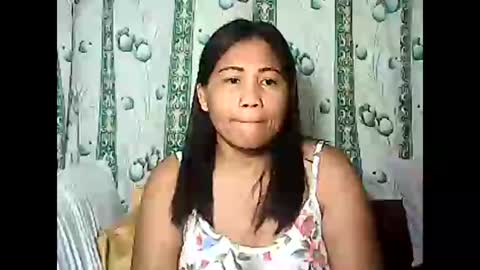 Snapshot of betty_83 chatting on February 28, 9:15 am betty_83 online show from February 28, 9:15 am
