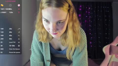 Snapshot of betty_witchy chatting on January 14, 1:15 am Dory make me happier online show from January 14, 1:15 am