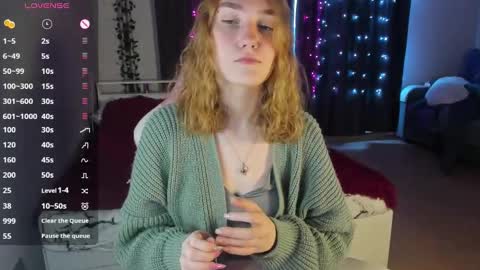 Snapshot of betty_witchy chatting on March 12, 1:14 am Dory make me happier online show from March 12, 1:14 am