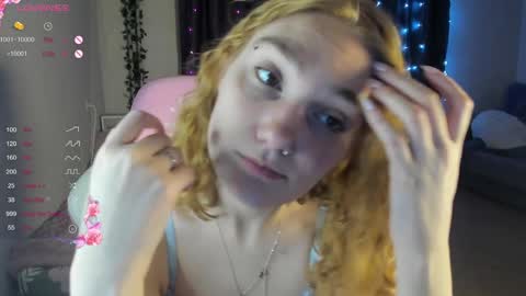 Snapshot of betty_witchy chatting on February 7, 1:15 am Dory make me happier online show from February 7, 1:15 am