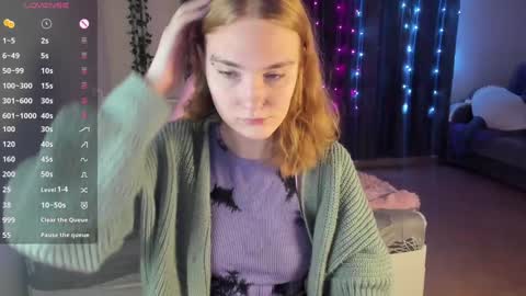Snapshot of betty_witchy chatting on January 29, 1:05 am Dory make me happier online show from January 29, 1:05 am