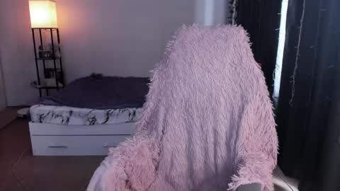 Dory make me happier online show from April 27, 3:58 am