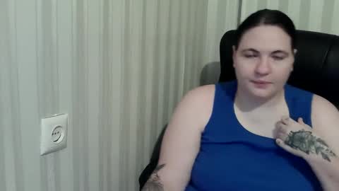 BeverlyPhyllis online show from November 9, 3:52 pm