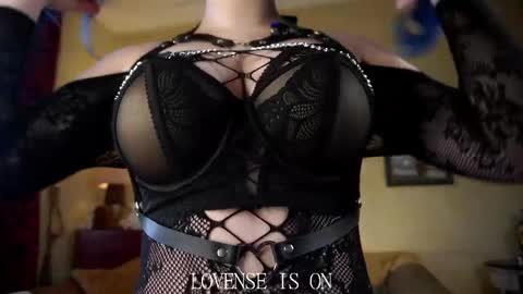 Eliz online show from April 25, 2:58 am