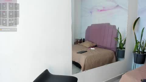 Snapshot of bianca_angel_ chatting on September 13, 8:39 pm bianca_angel_ online show from September 13, 8:39 pm