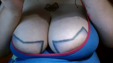 Snapshot of bianka_star_ chatting on January 28, 11:28 pm bianca online show from January 28, 11:28 pm