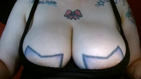 Snapshot of bianka_star_ chatting on January 22, 2:14 pm bianca online show from January 22, 2:14 pm