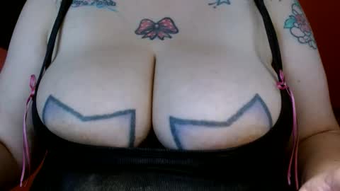 Snapshot of bianka_star_ chatting on October 24, 2:35 pm bianca online show from October 24, 2:35 pm