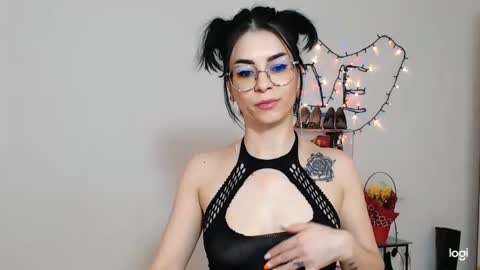 innasugarwild online show from March 14, 11:33 am