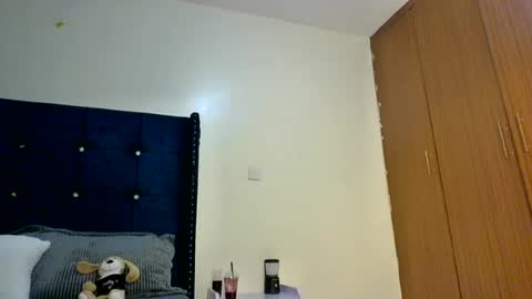 bigbaby004 online show from June 15, 6:52 pm