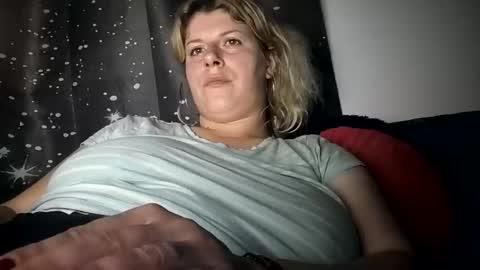 bigtitslala online show from November 6, 9:21 pm