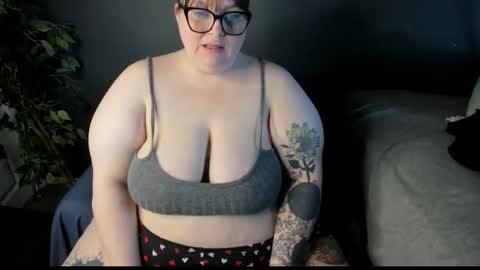 bigtittybbw online show from February 28, 5:56 pm