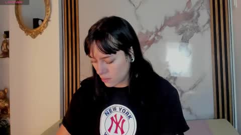 bilie__eilish online show from April 21, 11:39 am
