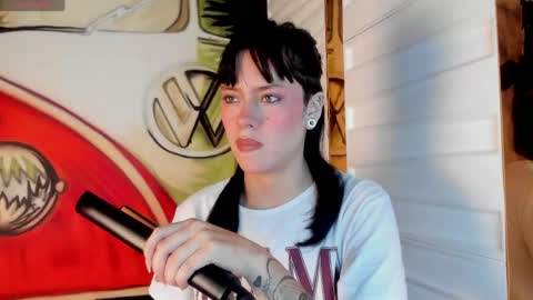 bilie__eilish online show from April 22, 1:08 pm