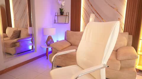 billiebrownn online show from April 27, 7:11 pm