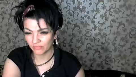 Snapshot of black_hot_01 chatting on October 9, 1:21 am black_hot_01 online show from October 9, 1:21 am