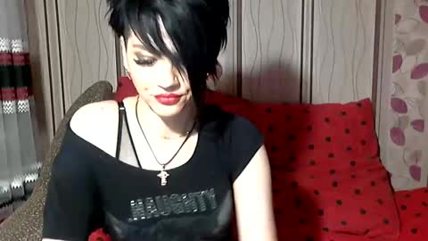 Snapshot of black_hot_01 chatting on December 15, 7:24 am black_hot_01 online show from December 15, 7:24 am