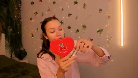 Jenny online show from July 12, 8:37 am