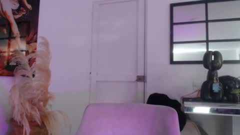 luisa  online show from October 25, 3:08 pm