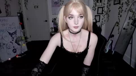 Ella online show from February 15, 9:08 am