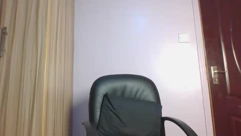 Blackcoco online show from December 19, 1:32 am