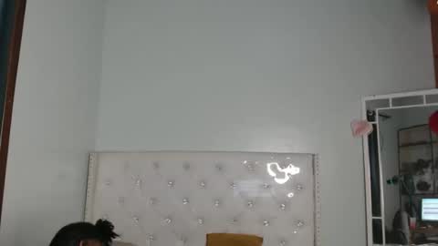 Snapshot of blackmelaninqueen chatting on October 15, 3:31 am Cleo online show from October 15, 3:31 am