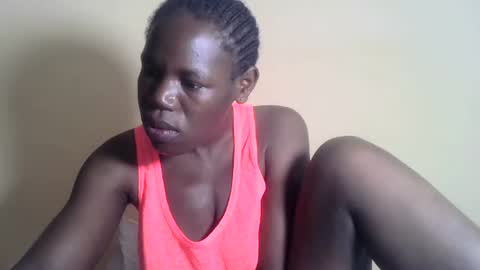 Snapshot of blacksexygal chatting on February 8, 8:31 am SARAH online show from February 8, 8:31 am