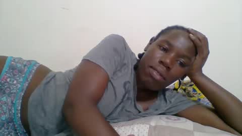 Snapshot of blacksexygal chatting on September 19, 2:21 am SARAH online show from September 19, 2:21 am