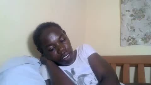Snapshot of blacksexygal chatting on February 14, 5:46 pm SARAH online show from February 14, 5:46 pm